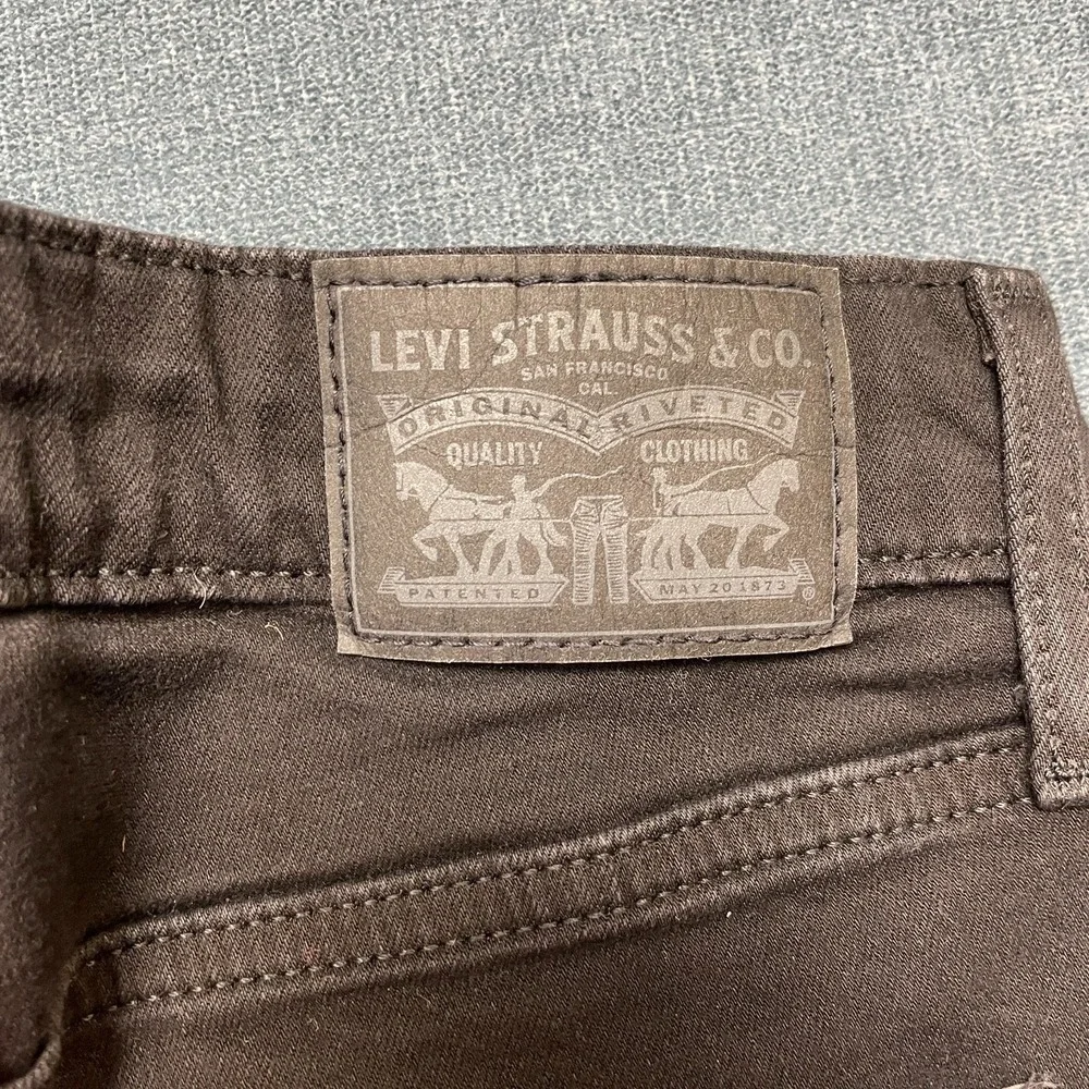 Levi's 721 High Rise Skinny Jeans Womens 29 Black Denim 5-Pockets Distressed